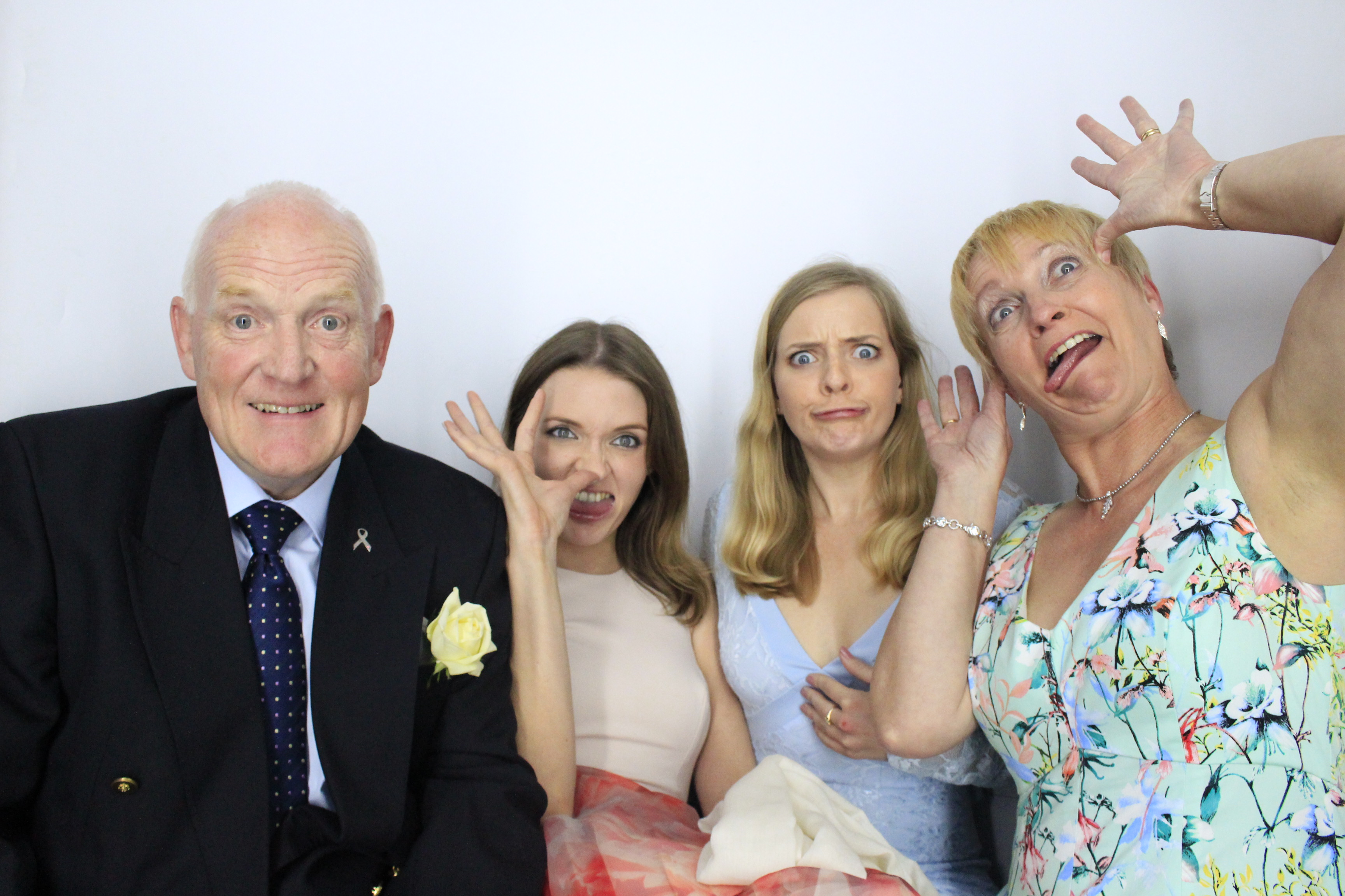Andy and Emma's Wedding | View more photos from the event at gallery.myphotoboothexperience.co.uk/u/MyPhotoBoothExperienceLtd/Andy-and-Emmas-Wedding